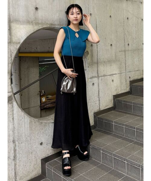 MURUA（ムルーア）の「ラメニットボールチェーンショルダーバッグ（ショルダーバッグ・レディース・グレー/ブラック/オレンジ/シルバー・FREE）」の5枚目の写真