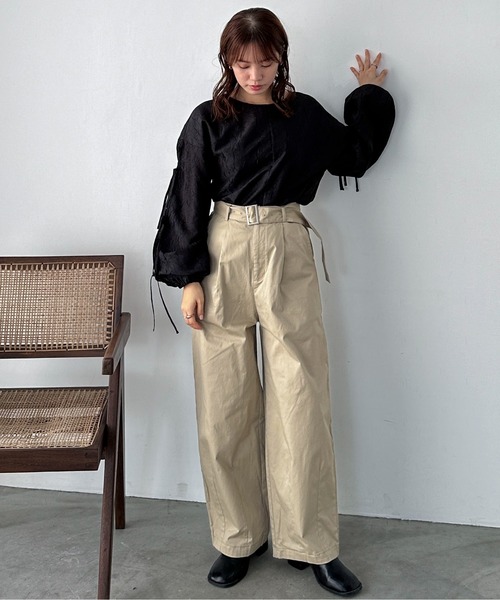 feepur（フェピュール）の「ベルテッドカーブチノパン（チノパンツ・レディース・ベージュ/ブラック・SMALL/MEDIUM）」の16枚目の写真