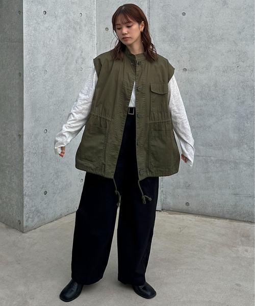 feepur（フェピュール）の「ベルテッドカーブチノパン（チノパンツ・レディース・ベージュ/ブラック・SMALL/MEDIUM）」の10枚目の写真