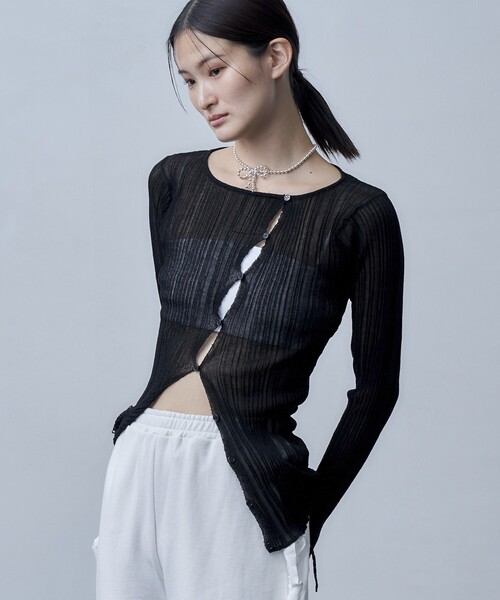 Firsthand(ファーストハンド)の「Firsthand/ファーストハンド シアーアシメスリットニット / シアーニット(ニット/セーター・レディース・ベージュ/ホワイト/ブラック・FREE)」の16枚目の写真