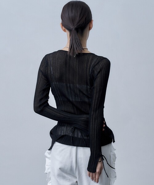 Firsthand(ファーストハンド)の「Firsthand/ファーストハンド シアーアシメスリットニット / シアーニット(ニット/セーター・レディース・ベージュ/ホワイト/ブラック・FREE)」の9枚目の写真