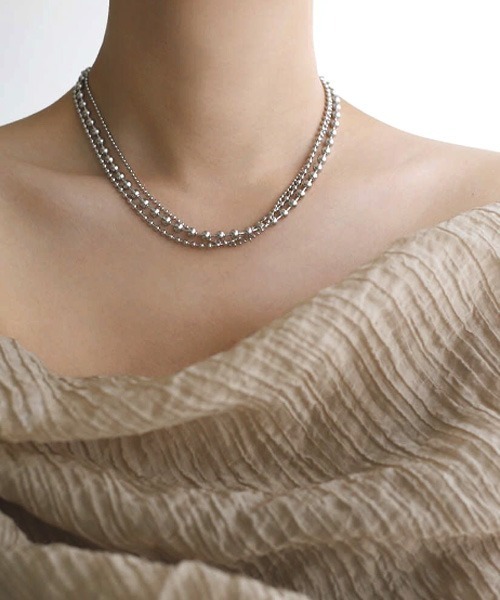 VIBGYOR Women（ヴィブジョー　ウィメン）の「【resonance】ボールチェーン ネックレス【サージカルステンレス316L/K18コーティング】（ネックレス・レディース・シルバー/ゴールド・FREE）」の4枚目の写真