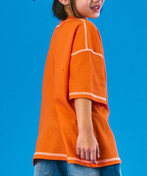 PAIRMANON STREET(ペアマノンストリート)の「【PAIRMANON STREET】半袖 カラー 配色ステッチ ワッフル Tシャツ(Tシャツ/カットソー・キッズ・ホワイト/オレンジ/ブラック・130/140/110/120/90/150/100)」の15枚目の写真