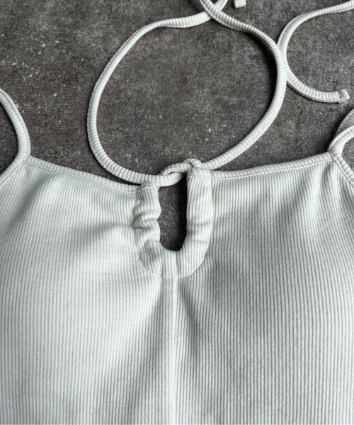 CPCM（シーピーシーエム）の「カップ付きクロスデザインキャミインナー（キャミソール・レディース・マスタード/キナリ/ブラック/ブルー・FREE）」の8枚目の写真