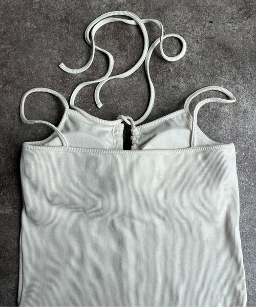 CPCM（シーピーシーエム）の「カップ付きクロスデザインキャミインナー（キャミソール・レディース・マスタード/キナリ/ブラック/ブルー・FREE）」の10枚目の写真