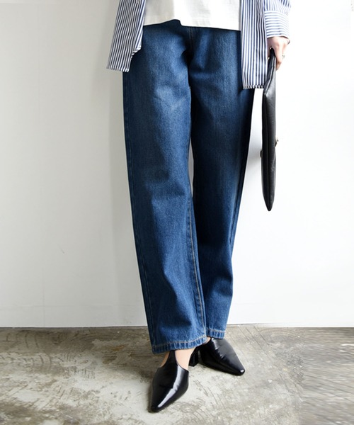 and it_（アンドイット）の「デニム＆ツイルストレートパンツ（デニムパンツ・レディース・アイボリー/ブラック/サックスブルー/ブルー・M/L）」の5枚目の写真