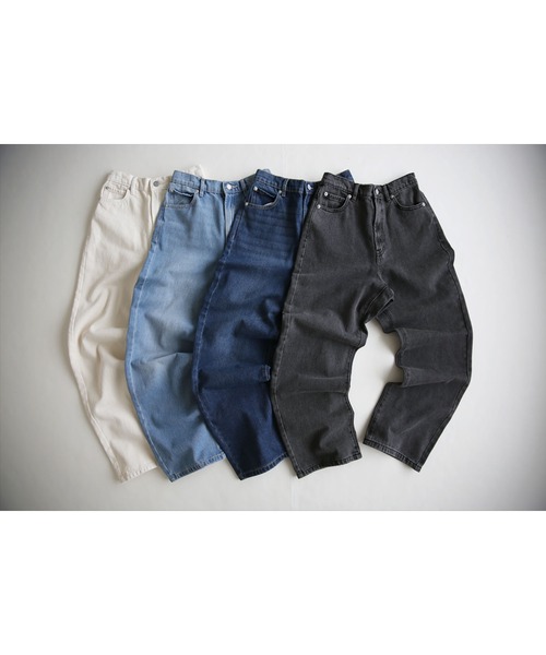 and it_（アンドイット）の「デニム＆ツイルストレートパンツ（デニムパンツ・レディース・アイボリー/ブラック/サックスブルー/ブルー・M/L）」の12枚目の写真