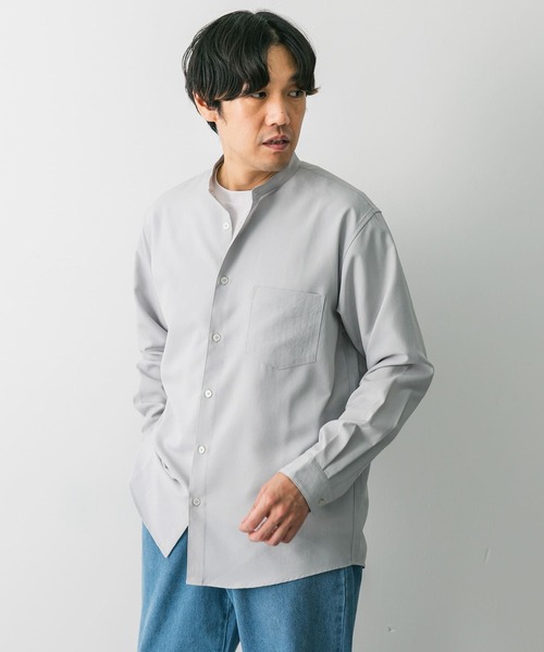 URBAN RESEARCH DOORS（アーバンリサーチドアーズ）の「『吸水速乾』セオアルファバンドカラーロングスリーブシャツ（シャツ/ブラウス・メンズ・ブルー/チャコールグレー/ライトグレー/モカ/グリーン系その他・MEDIUM/LARGE）」の9枚目の写真