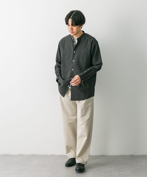 URBAN RESEARCH DOORS（アーバンリサーチドアーズ）の「『吸水速乾』セオアルファバンドカラーロングスリーブシャツ（シャツ/ブラウス・メンズ・ブルー/チャコールグレー/ライトグレー/モカ/グリーン系その他・MEDIUM/LARGE）」の20枚目の写真