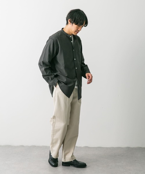 URBAN RESEARCH DOORS（アーバンリサーチドアーズ）の「『吸水速乾』セオアルファバンドカラーロングスリーブシャツ（シャツ/ブラウス・メンズ・ブルー/チャコールグレー/ライトグレー/モカ/グリーン系その他・MEDIUM/LARGE）」の21枚目の写真