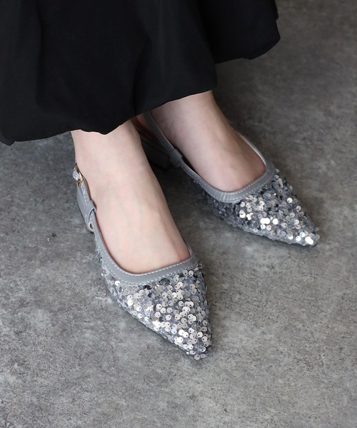 Riberry（リベリー）の「ポインテッドトゥスパンコールサンダル（サンダル・レディース・ブラック/シルバー/ベージュ・MEDIUM/LARGE）」の3枚目の写真