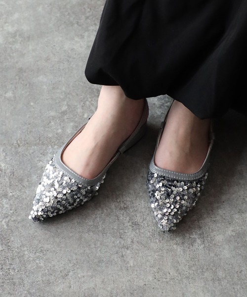 Riberry（リベリー）の「ポインテッドトゥスパンコールサンダル（サンダル・レディース・ブラック/シルバー/ベージュ・MEDIUM/LARGE）」の6枚目の写真