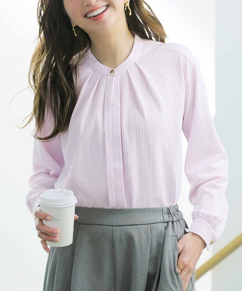 IEDIT（イディット）の「ＩＥＤＩＴ　きちんとシャツ見えして伸びやかな抗菌防臭美ノビストライプシャツブラウス（シャツ/ブラウス・レディース・ネイビー/ベージュ/ピンク系その他・MEDIUM/LARGE/X-LARGE/XX-LARGE）」の3枚目の写真
