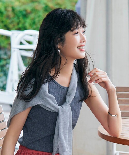 SHOO・LA・RUE（シューラルー）の「デイリー使いに ランダムテレコ タンクトップ（タンクトップ・レディース・ホワイト系/ダークグレー/ブラック/ナチュラル・02/03/04）」の9枚目の写真