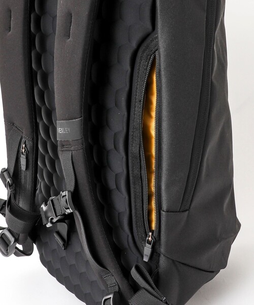 WEXLEY(ウェクスレイ)の「【WEXLEY/ウェクスレイ】STEM POLYESTER 300D STBP13 バックパック(バックパック/リュック・メンズ・ブラック・FREE)」の12枚目の写真
