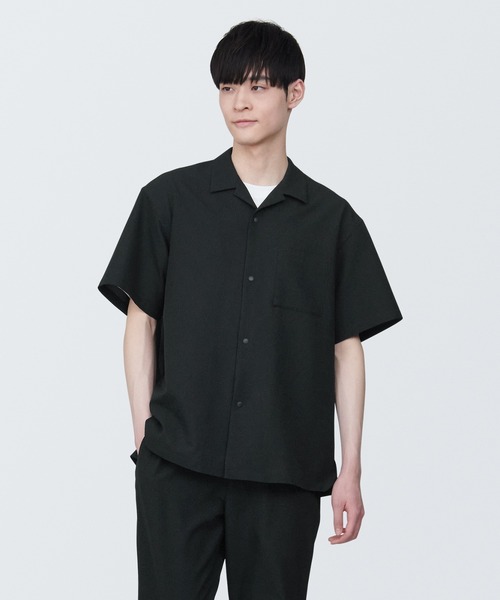 無印良品（ムジルシリョウヒン）の「紳士 風を通すストレッチサッカー