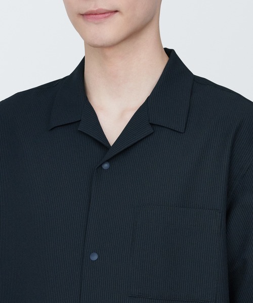 新品MunsingwearSUNSCREENストレッチ半袖テーラーカラーシャツМ 無印良品（ムジルシリョウヒン）の「紳士 風を通すストレッチサッカー