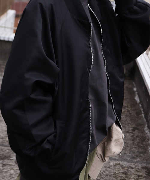 WESTSEA(ウエストシー)の「オーバーサイズ ナイロンMA-1ジャケット(MA-1・メンズ・ブラック/カーキ/ネイビー・M/XL/L)」の7枚目の写真