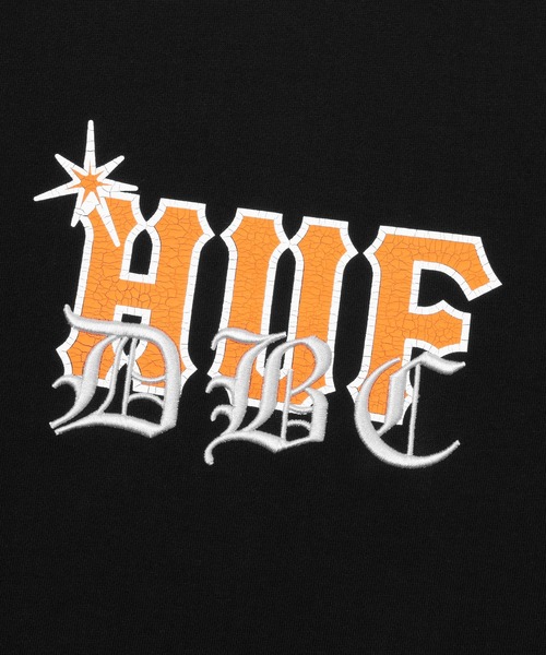 売切れ前に 大人気 HUF DBC CREWNECK フロント部のフォント◎ HUF（ハフ）の「HUF DBC CREWNECK / HUF ハフ 半袖 クルー