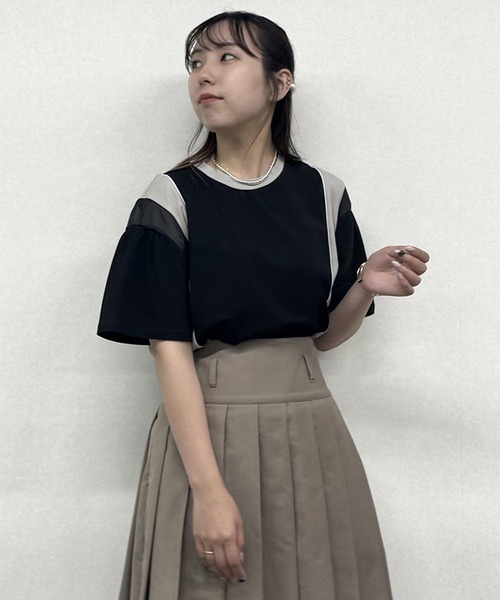 NICOLE CLUB（ニコル　クラブ）の「シアードッキングTシャツ（Tシャツ/カットソー・レディース・チャコール/ブラック/オフホワイト・FREE）」の22枚目の写真