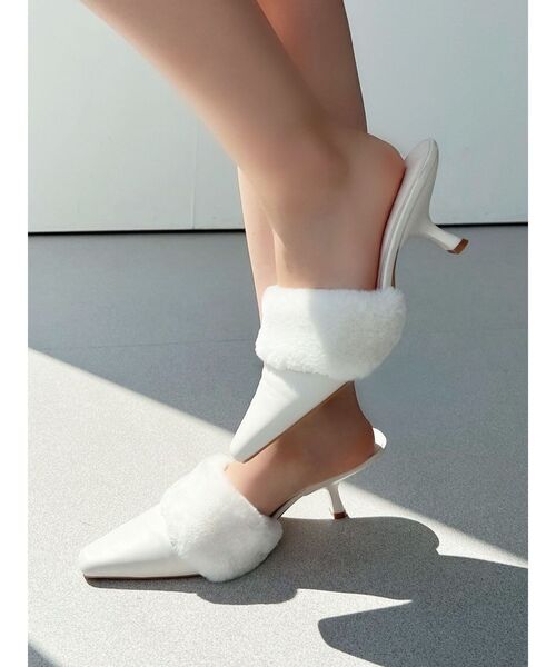 RESEXXY（リゼクシー）の「ポイントファーミュール（パンプス・レディース・ブルー/ブラック/ホワイト・SMALL/MEDIUM/LARGE）」の2枚目の写真