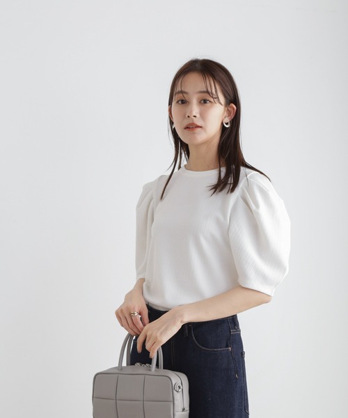 NANO universe(ナノユニバース)の「ショルダーギャザーデザイントップス(Tシャツ/カットソー・レディース・ダークネイビー/カーキ/ホワイト・FREE)」の5枚目の写真