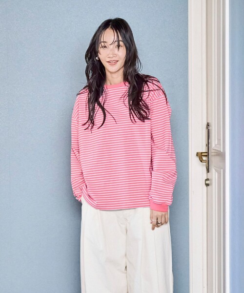 coen(コーエン)の「【WEB限定】USAコットンレトロボーダーTシャツ(Tシャツ/カットソー・レディース・ベージュ/ナチュラル/ケリーグリーン/パープル/ブラウン/オレンジ/ワインレッド/ダークグレー/ライム/ピンク/ライトブルー/ホワイト・L/M)」の22枚目の写真