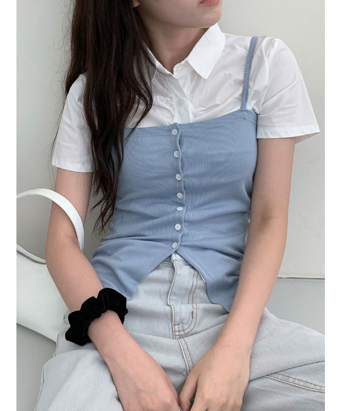 VIVID LADY（ビビッドレディー）の「ボタンキャミソールtシャツ ショート丈 Y2K（Tシャツ/カットソー・レディース・アイボリー/ブラック/カーキ/スカイブルー/グレー/レンガ/ネイビー・FREE）」の8枚目の写真