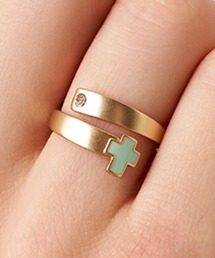 ANU（アヌ）の「double motif cross ring - ダブルモチーフクロスリング（リング）」