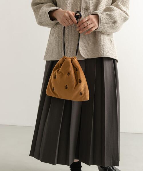 beej(ビージ)の「『別注』beej×DOORS 刺繍巾着バッグ(ショルダーバッグ・レディース・ブルー/ブラウン・ONE)」の8枚目の写真