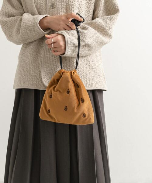 beej(ビージ)の「『別注』beej×DOORS 刺繍巾着バッグ(ショルダーバッグ・レディース・ブルー/ブラウン・ONE)」の9枚目の写真