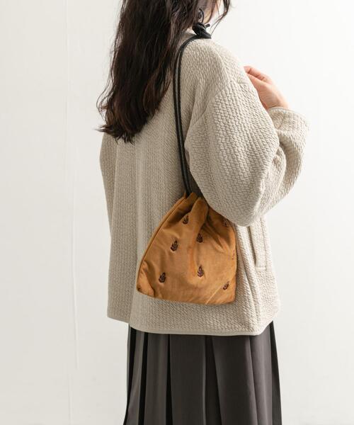 beej(ビージ)の「『別注』beej×DOORS 刺繍巾着バッグ(ショルダーバッグ・レディース・ブルー/ブラウン・ONE)」の11枚目の写真