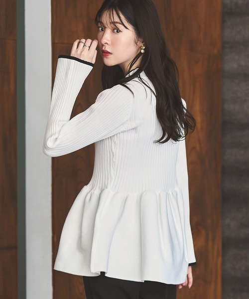 ルイルエブティック RUIRUE BOUTIQUE スポンディッシュボリュームぺプラムニット （オフ×ブラック） ルイルエブティック RUIRUE BOUTIQUE スポンディッシュ