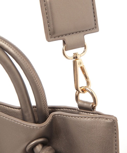 BAYFLOW(ベイフロー)の「ロゴショルダーノットハンドルトート(トートバッグ・レディース・ブラック/ブラウン系その他・FREE)」の8枚目の写真