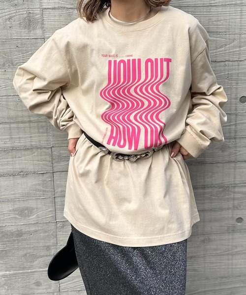 mi via loca（ミヴィアロカ）の「【United Athle】ウェーブ柄 HOW OUTロゴロンT 　【PT NO. MVL051 ※2A】（Tシャツ/カットソー・レディース・ホワイト/ベージュ/イエロー/ブラック・X-LARGE/MEDIUM）」の3枚目の写真