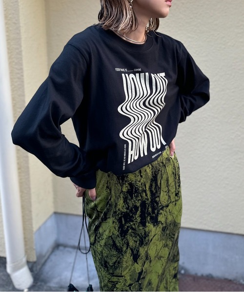 mi via loca（ミヴィアロカ）の「【United Athle】ウェーブ柄 HOW OUTロゴロンT 　【PT NO. MVL051 ※2A】（Tシャツ/カットソー・レディース・ホワイト/ベージュ/イエロー/ブラック・X-LARGE/MEDIUM）」の5枚目の写真