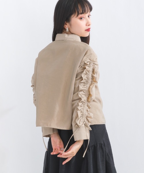 terrace(テラス)の「ドロストフリルスリーブシャツ(シャツ/ブラウス・レディース・グレイッシュベージュ/ブラック/オフホワイト・MEDIUM)」の9枚目の写真