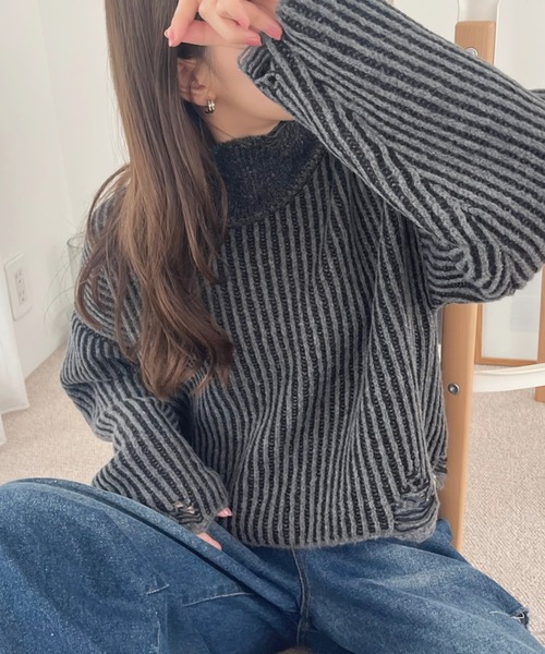 Ada.(エイダ)の「配色リブハイネッククロップド ニット(ニット/セーター・レディース・チャコール/アイボリー/グレー・FREE)」の4枚目の写真
