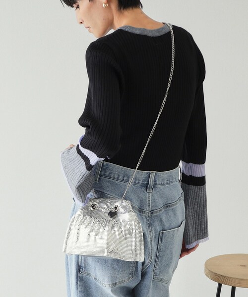 OPAQUE.CLIP（オペークドットクリップ）の「◆【2WAY】メタルメッシュフリルミニショルダーバッグ（ショルダーバッグ・レディース・ゴールド/シルバー系その他/ブラック/シルバー・00）」の5枚目の写真