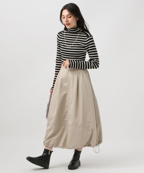 BAYFLOW（ベイフロー）の「[フレアとバルーンにシルエット変更可能]2WAYフレアスカート（スカート・レディース・ベージュ/ネイビー・FREE）」の4枚目の写真