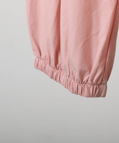 URBAN CHERRY(アーバンチェリー)の「ライトタフタカーゴパンツ(カーゴパンツ・キッズ・アイボリー/ピンク/ブラック・150cm/140cm/120cm/110cm/130cm)」の21枚目の写真