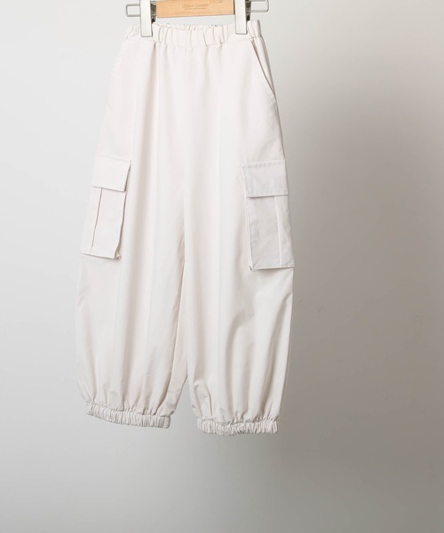 URBAN CHERRY(アーバンチェリー)の「ライトタフタカーゴパンツ(カーゴパンツ・キッズ・アイボリー/ピンク/ブラック・150cm/140cm/120cm/110cm/130cm)」の10枚目の写真