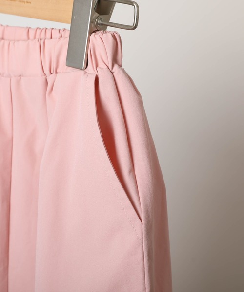 URBAN CHERRY(アーバンチェリー)の「ライトタフタカーゴパンツ(カーゴパンツ・キッズ・アイボリー/ピンク/ブラック・150cm/140cm/120cm/110cm/130cm)」の20枚目の写真