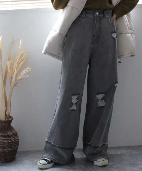 SELECT LEVERY(セレクトリベリー)の「クラッシュダメージ加工リメイク風デニムワイドパンツ(デニムパンツ・レディース・ライトグレー/ライトブルー/ホワイト/ブラック系その他・X-LARGE/LARGE/MEDIUM/SMALL)」の3枚目の写真