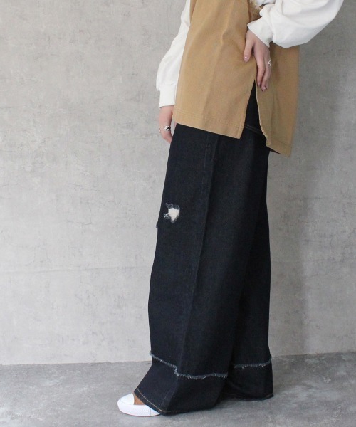 SELECT LEVERY(セレクトリベリー)の「クラッシュダメージ加工リメイク風デニムワイドパンツ(デニムパンツ・レディース・ライトグレー/ライトブルー/ホワイト/ブラック系その他・X-LARGE/LARGE/MEDIUM/SMALL)」の20枚目の写真