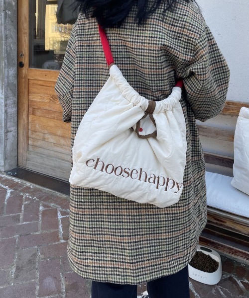 FREE STYLISTS(フリー スタイリスト)の「キルティング パデッド トートバッグ 軽量 トラベルバッグ 大容量 ボストン キャリーオン/2way(ボストンバッグ・レディース・ブラック/オフホワイト/ブラウン・FREE)」の9枚目の写真