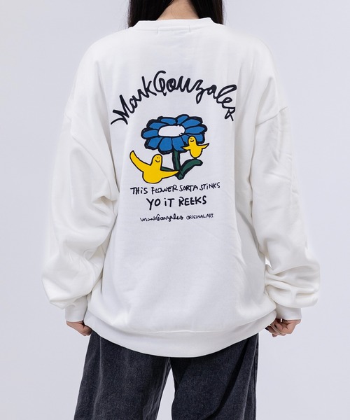 Mark Gonzales（マーク・ゴンザレス）の「【ba】JOHN'S CLOSET別注 〔MARK GONZALES ARTWORK COLLECTION / マーク ゴンザレス〕アソートアート プリント ビッグシルエット クルーネックスウェット（スウェット・メンズ・ホワイト系1/ホワイト系2/ホワイト系3/ブラック系1/ブラック系2/ブラック系3/ライトグレー系1/ライトグレー系2/ブラック系4/ライトグレー系3/ホワイト系4/ライトグレー系4・MEDIUM/LARGE）」の4枚目の写真