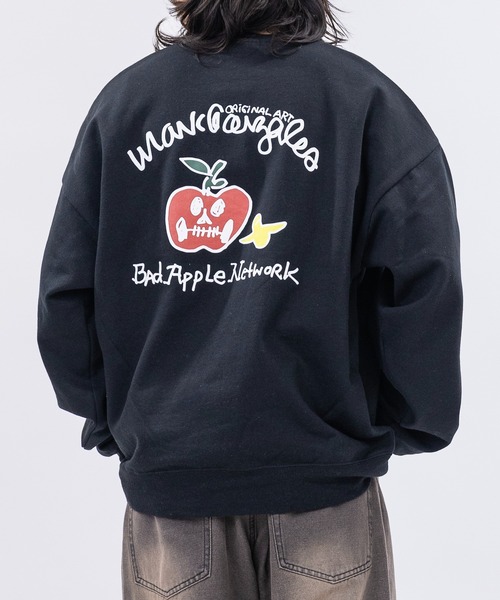 Mark Gonzales（マーク・ゴンザレス）の「【ba】JOHN'S CLOSET別注 〔MARK GONZALES ARTWORK COLLECTION / マーク ゴンザレス〕アソートアート プリント ビッグシルエット クルーネックスウェット（スウェット・メンズ・ホワイト系1/ホワイト系2/ホワイト系3/ブラック系1/ブラック系2/ブラック系3/ライトグレー系1/ライトグレー系2/ブラック系4/ライトグレー系3/ホワイト系4/ライトグレー系4・MEDIUM/LARGE）」の5枚目の写真