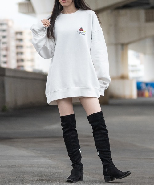 Mark Gonzales（マーク・ゴンザレス）の「【ba】JOHN'S CLOSET別注 〔MARK GONZALES ARTWORK COLLECTION / マーク ゴンザレス〕アソートアート プリント ビッグシルエット クルーネックスウェット（スウェット・メンズ・ホワイト系1/ホワイト系2/ホワイト系3/ブラック系1/ブラック系2/ブラック系3/ライトグレー系1/ライトグレー系2/ブラック系4/ライトグレー系3/ホワイト系4/ライトグレー系4・MEDIUM/LARGE）」の19枚目の写真