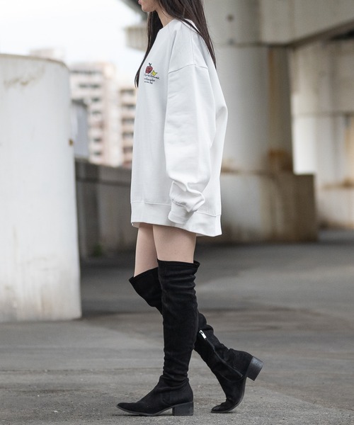 Mark Gonzales（マーク・ゴンザレス）の「【ba】JOHN'S CLOSET別注 〔MARK GONZALES ARTWORK COLLECTION / マーク ゴンザレス〕アソートアート プリント ビッグシルエット クルーネックスウェット（スウェット・メンズ・ホワイト系1/ホワイト系2/ホワイト系3/ブラック系1/ブラック系2/ブラック系3/ライトグレー系1/ライトグレー系2/ブラック系4/ライトグレー系3/ホワイト系4/ライトグレー系4・MEDIUM/LARGE）」の20枚目の写真